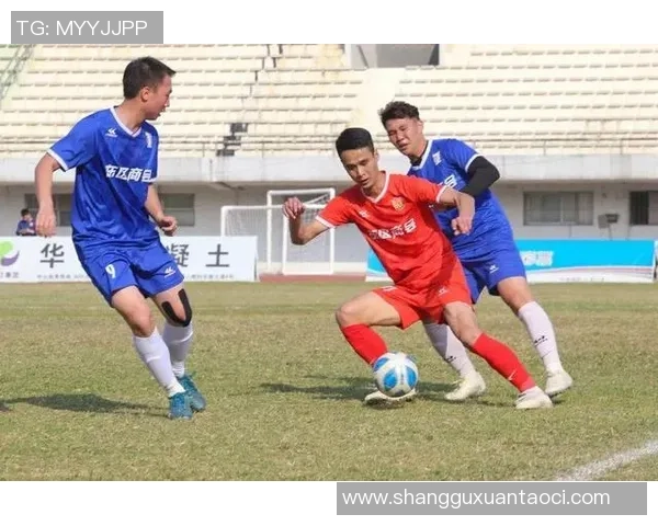 南京足球队逆袭之路揭秘:从默默无闻到邀请赛冠军的传奇故事 南京足球队逆袭之路揭秘:从默默无闻到邀请赛冠军的传奇故事